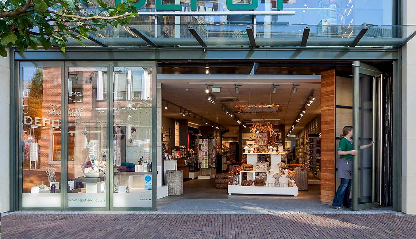 commercial design retail storefronts with moveable glass wall being opened