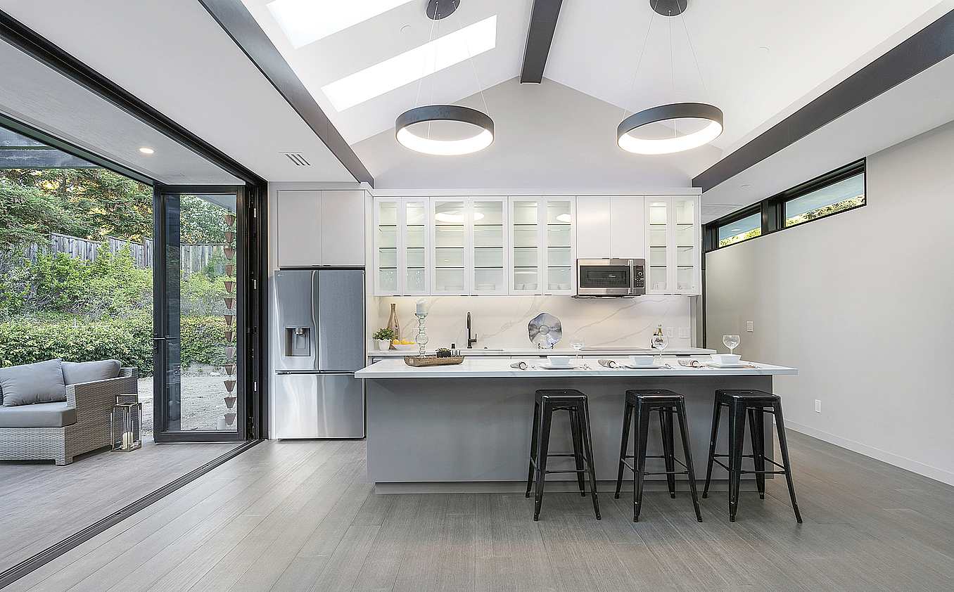 ADU with Generation 4 Folding Doors by NanaWall