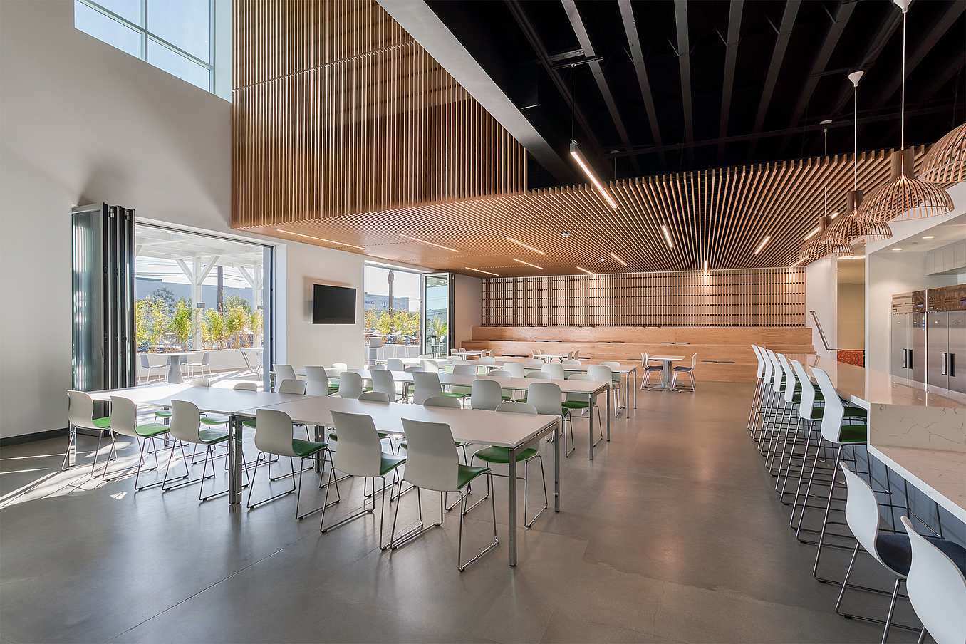 commercial workplace design witn NanaWall folding doors