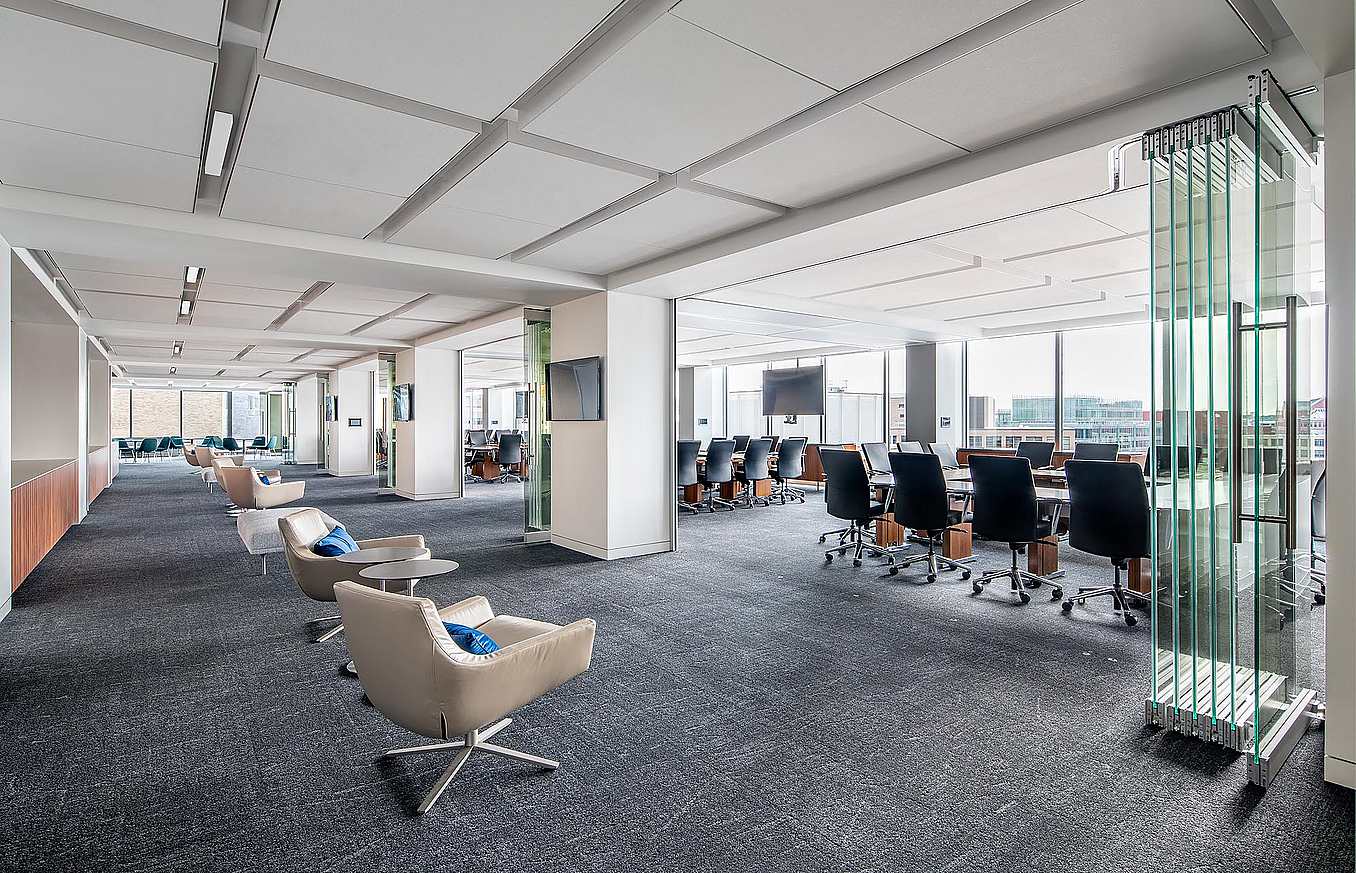 open-single-track-sliding-system-in-office
