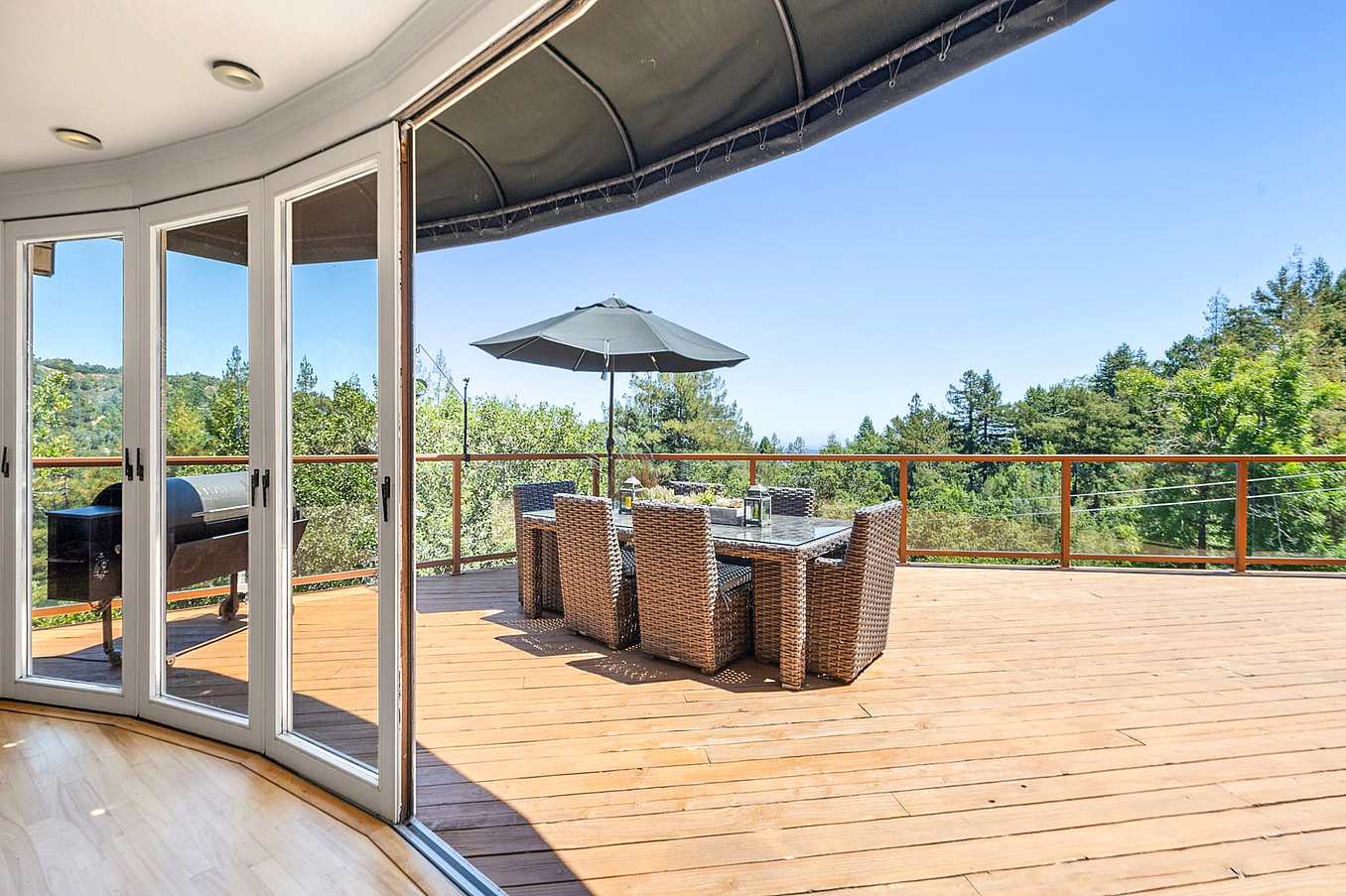 durable sliding glass doors on the curve