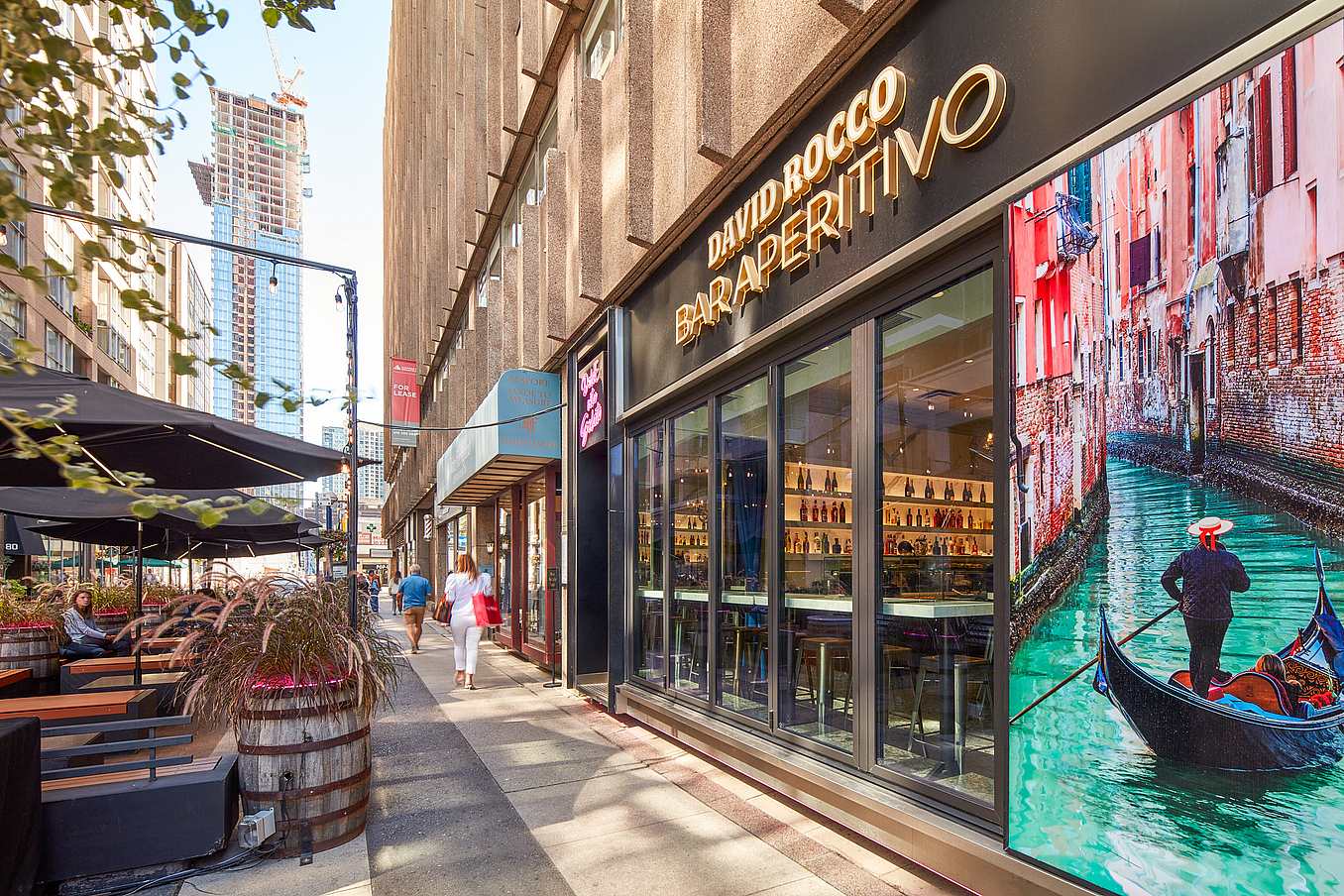 restaurant design with commercial glass door systems by NanaWall