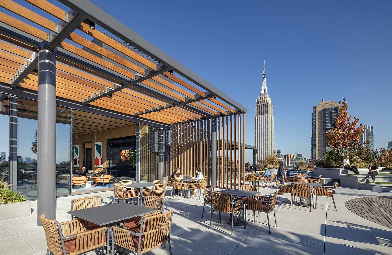 movable glass wall in rooftop dining space