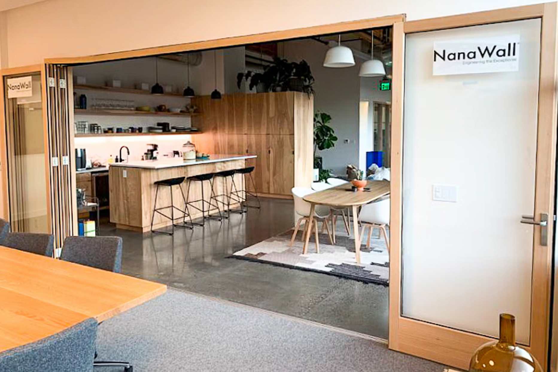 NanaWall FoldFlat option in conference room