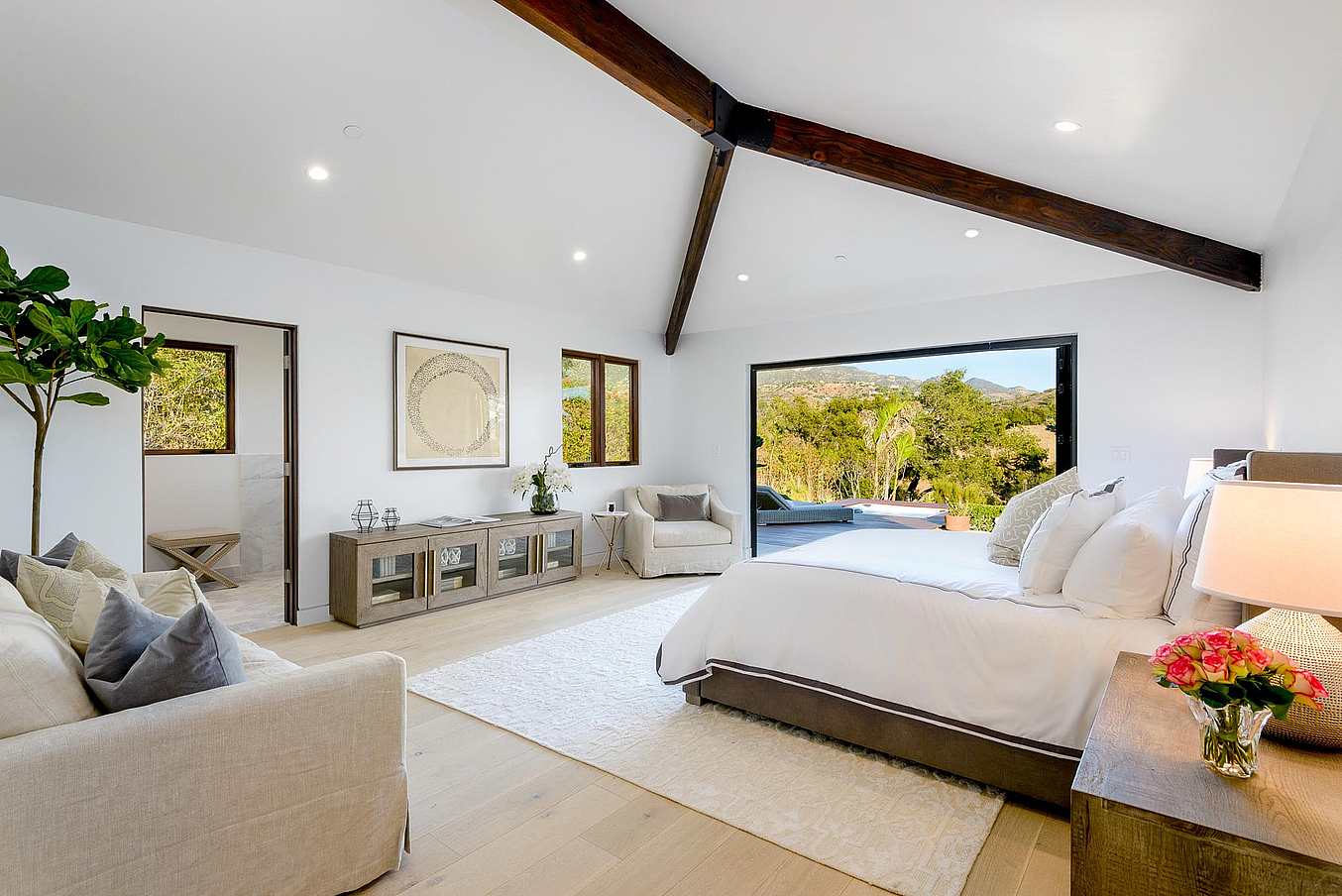 bedroom retreat with NanaWall SL45 FoldFlat opening glass wall 