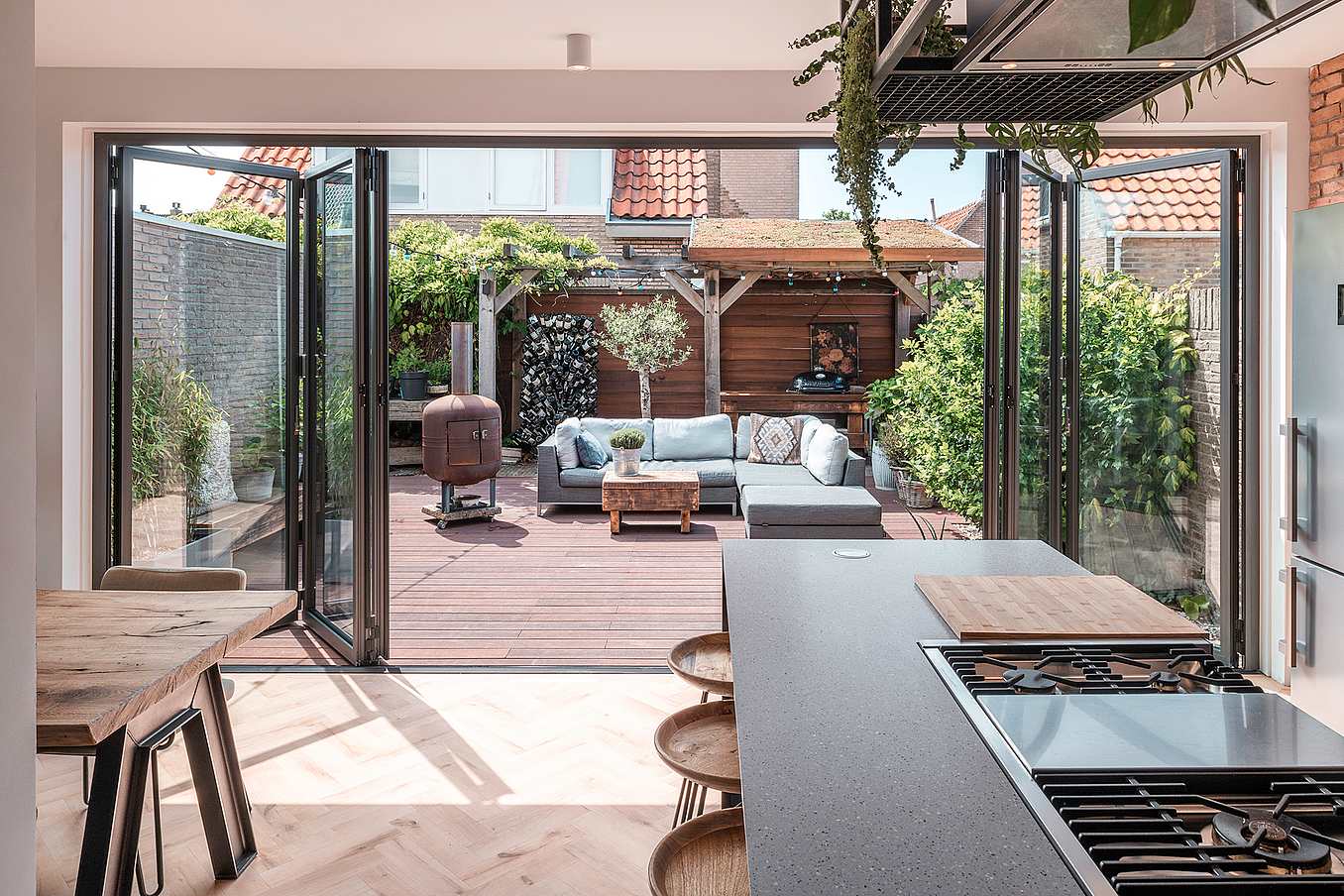 Generation 4 folding glass walls
