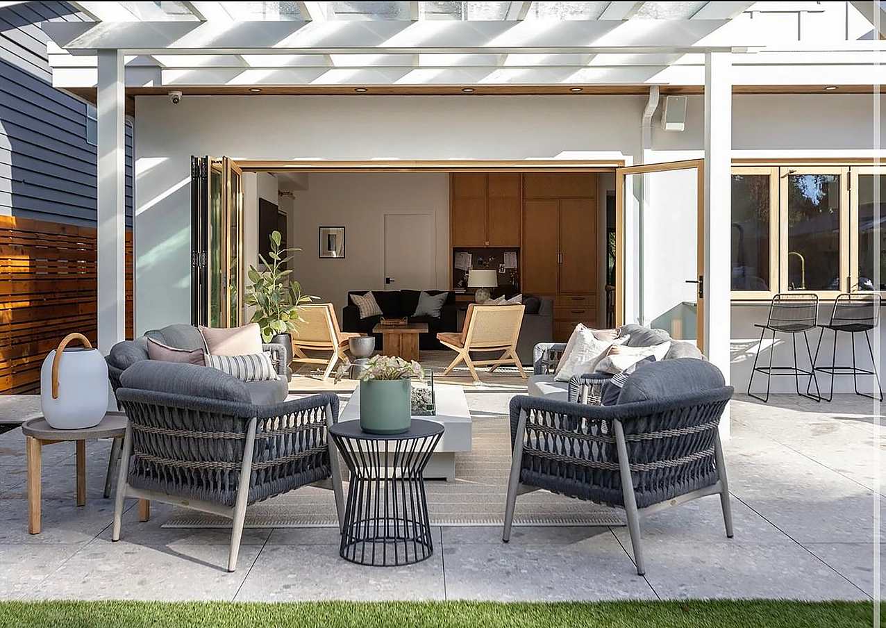 folding glass doors and windows