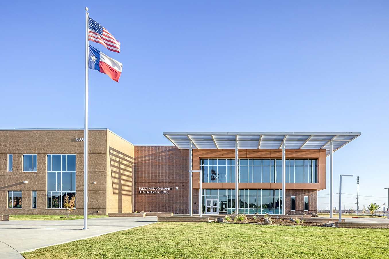 folding glass doors Minett Elementary