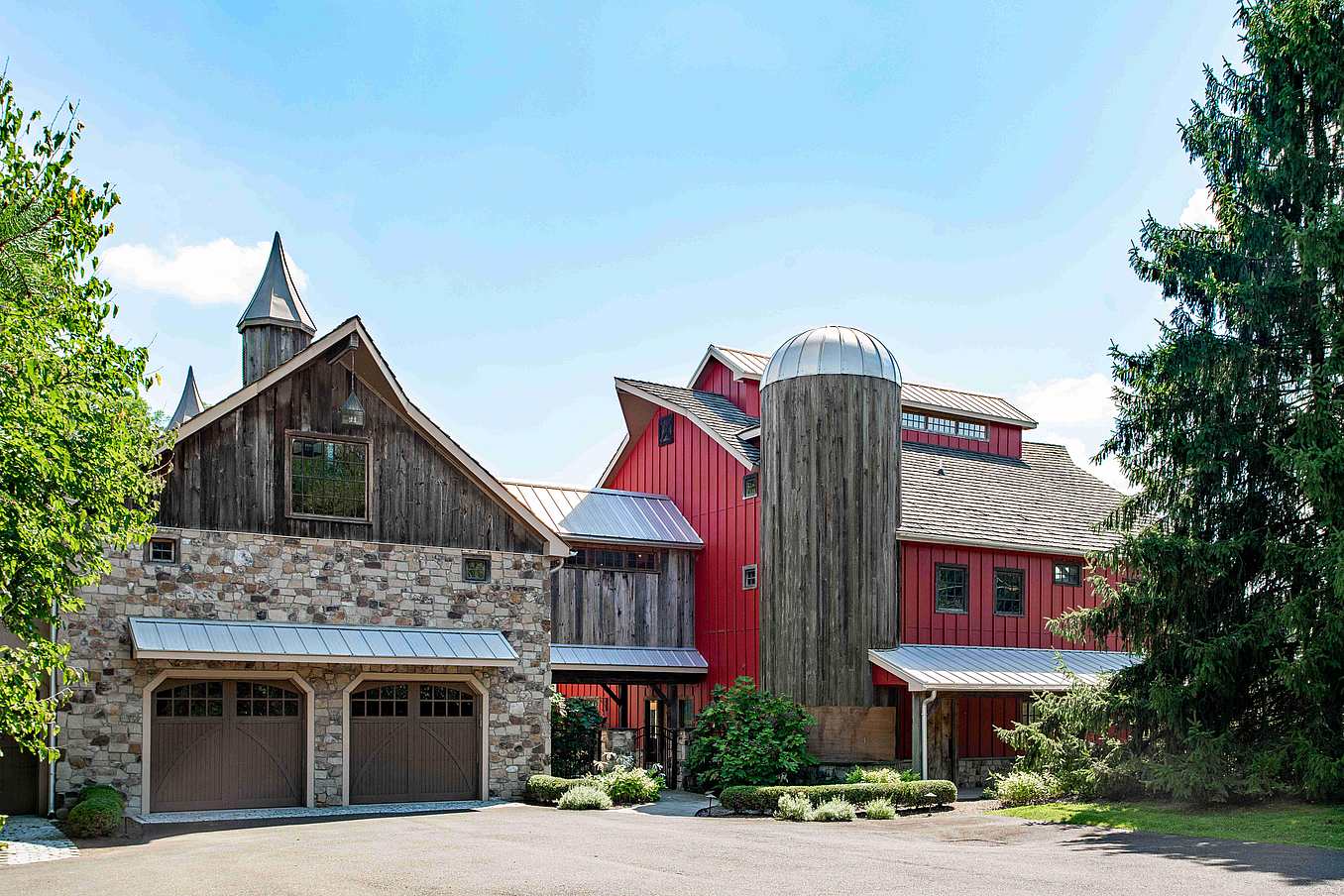 Pennsylvania-barn-converted-into-luxury-home