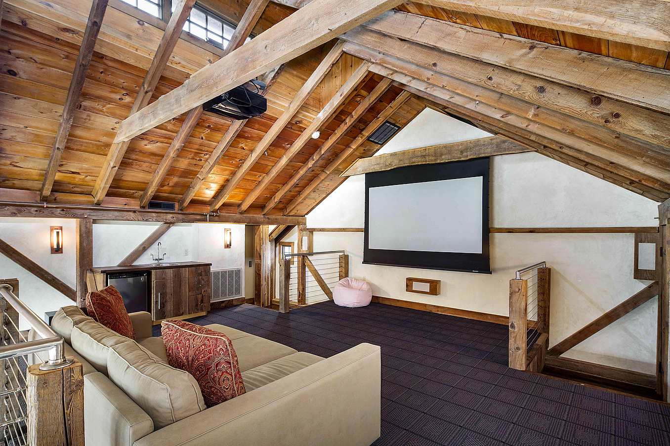 modern-rustic-barn-with-wood-framed-aluminum-clad-folding-glass-wall