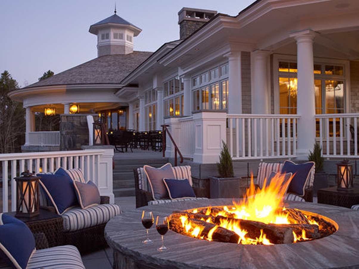 NanaWall HSW60 stacking glass door in BoothBay Harbor Country Club
