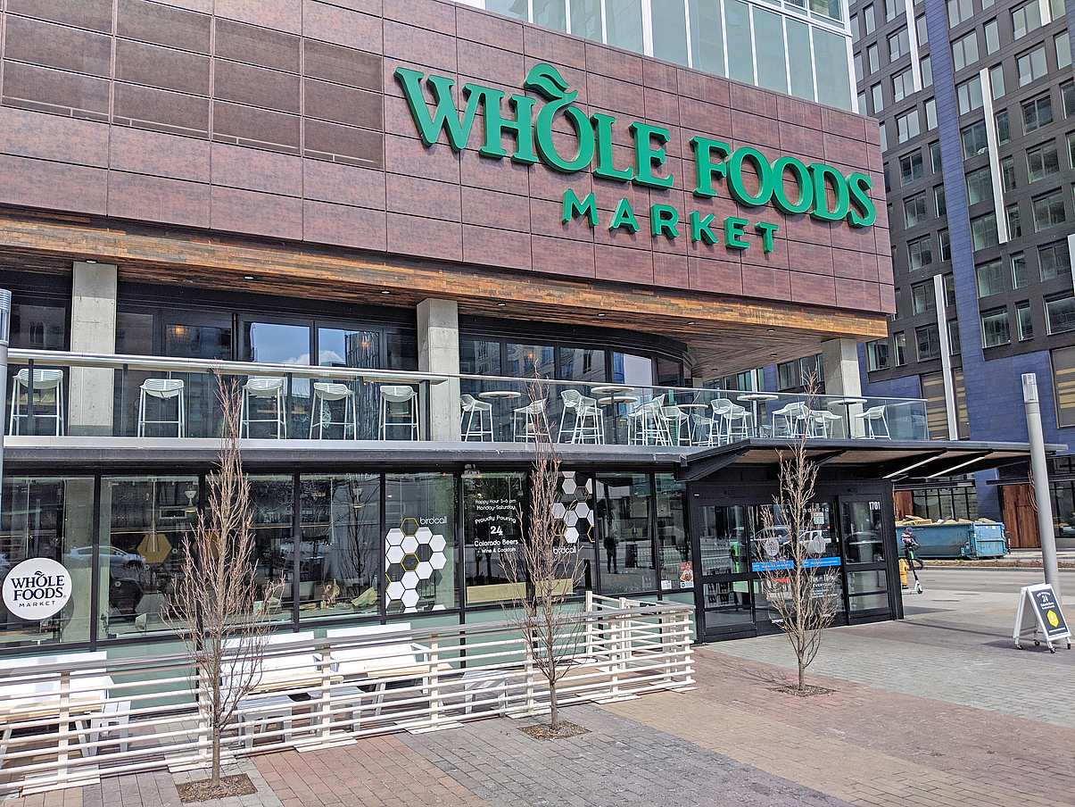 Whole Foods upper level with NanaWall HSW stacking glass doors