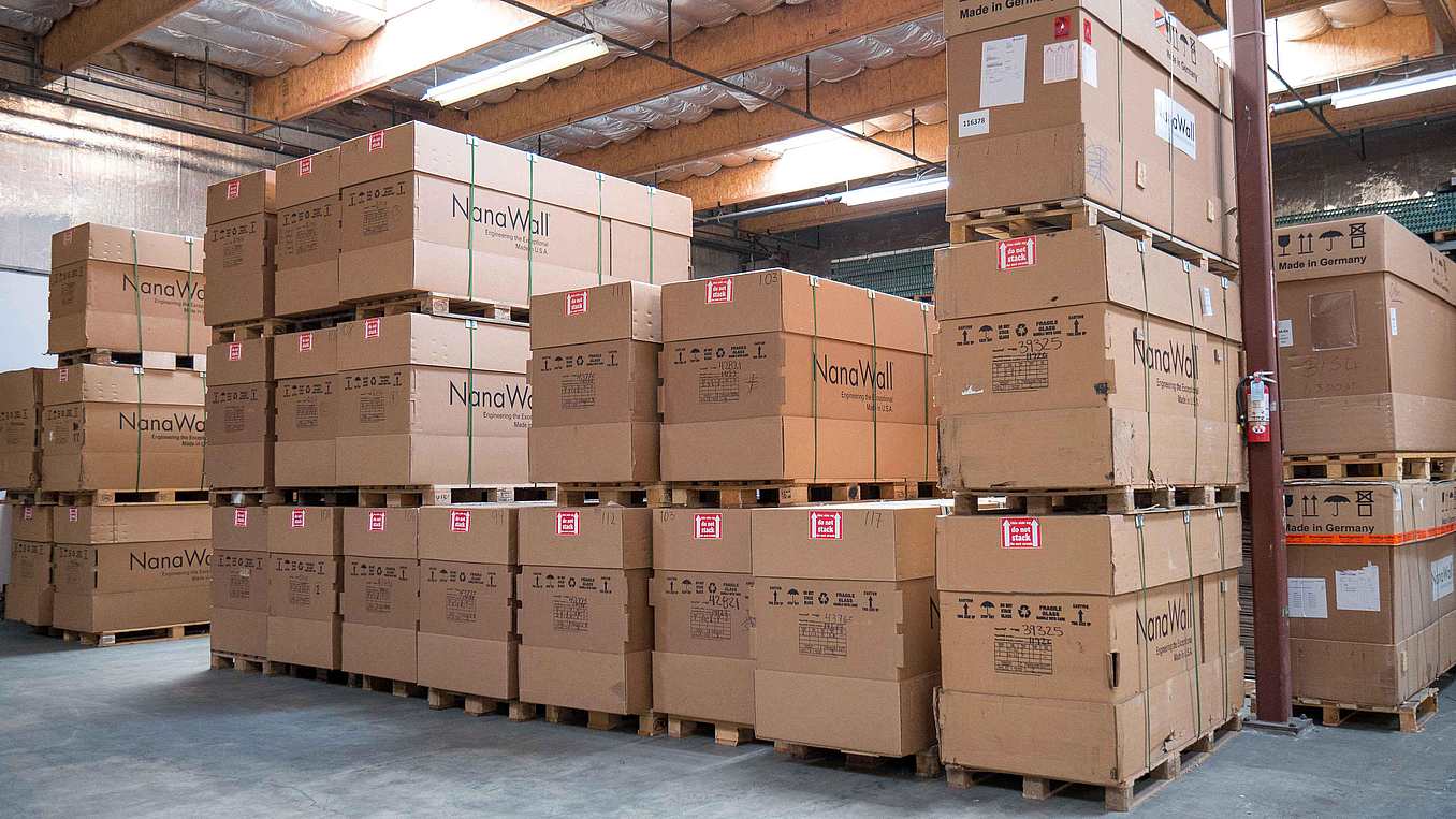 NanaWall-Systems-branded-shipping-containers