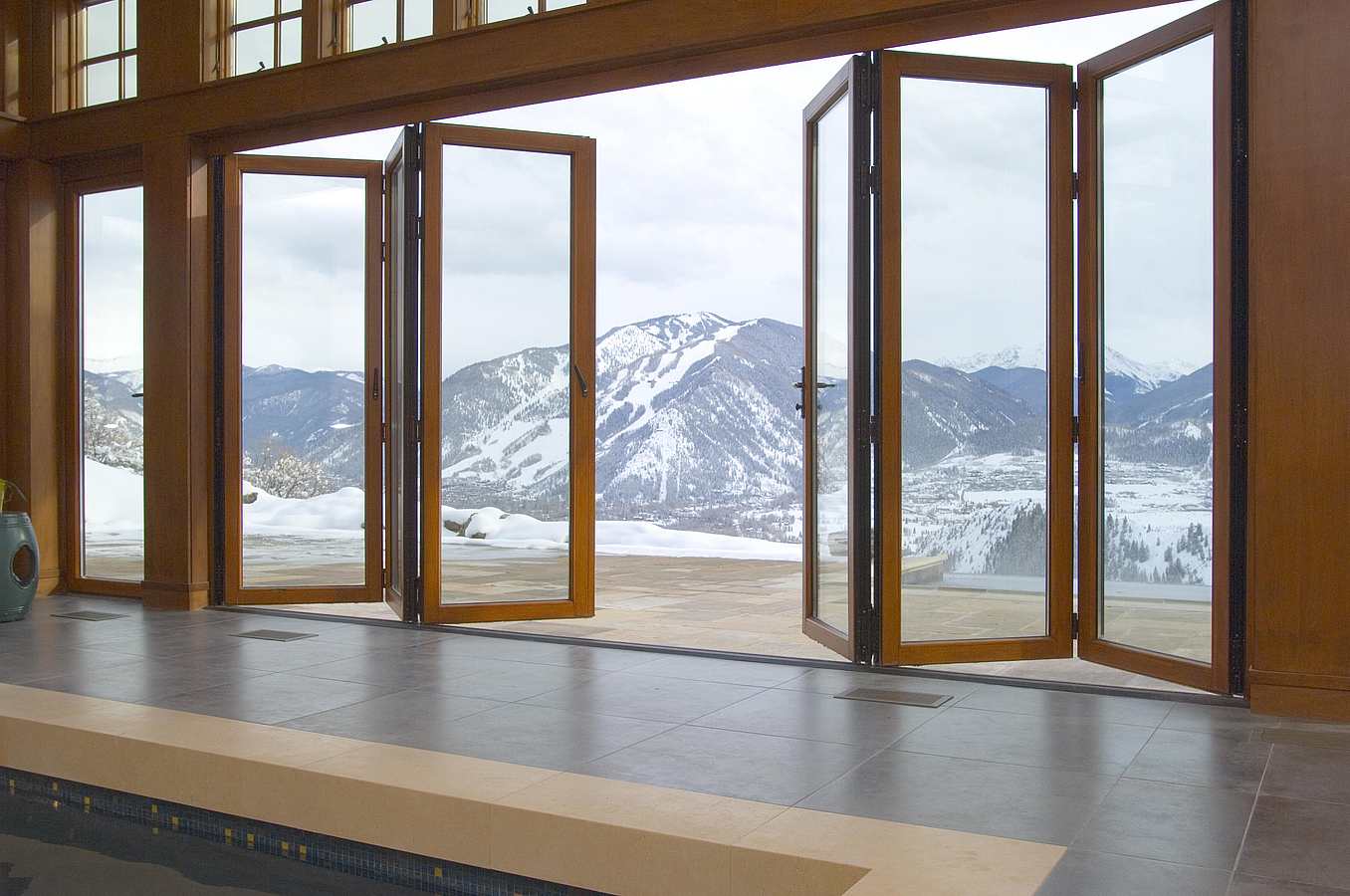 NanaWall clad folding doors