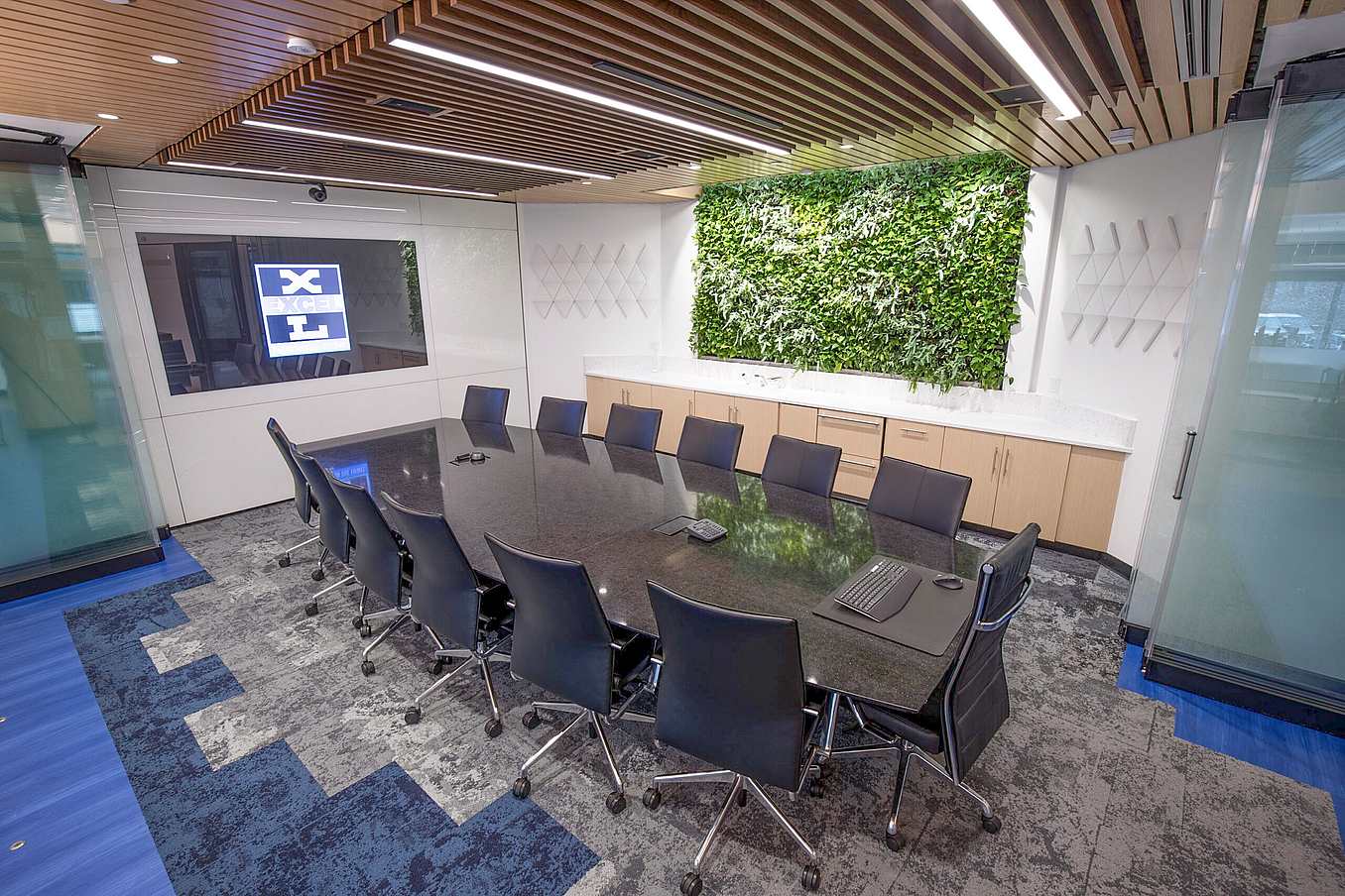 conference room design with NanaWall Interior Glass Wall Partitions