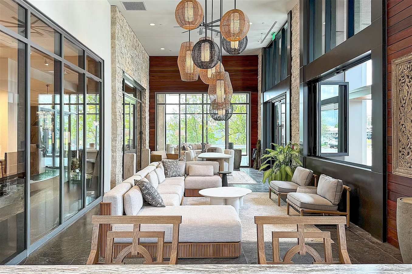 Arhaus with folding windows by NanaWall