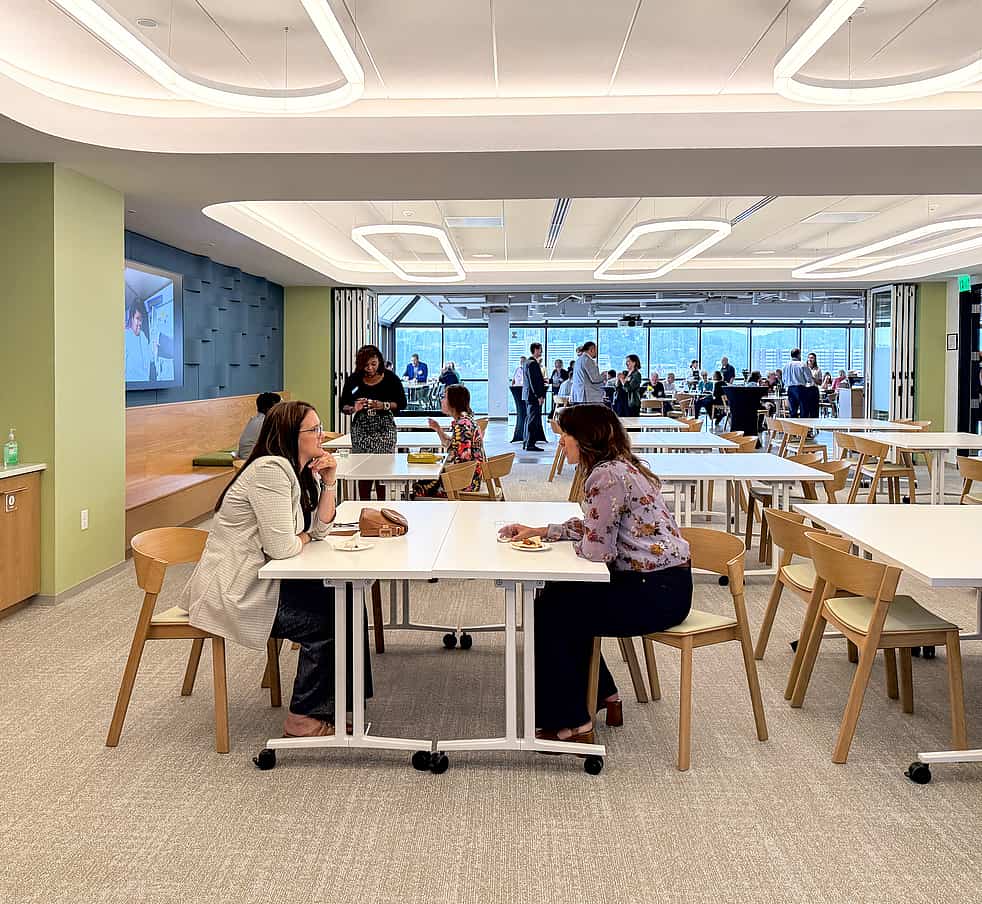 modern office design with movable partitions