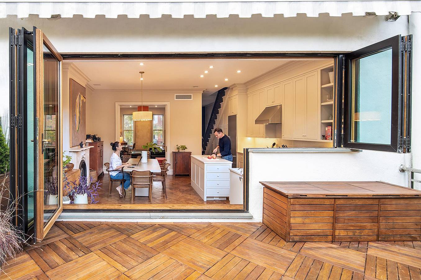 NanaWall Kitchen Transition folding door system for outdoor living space