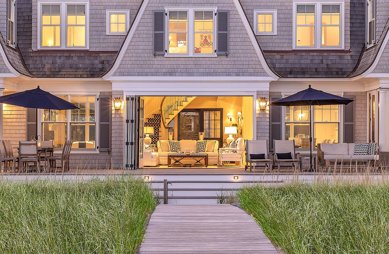 indoor outdoor living with NanaWall folding doors
