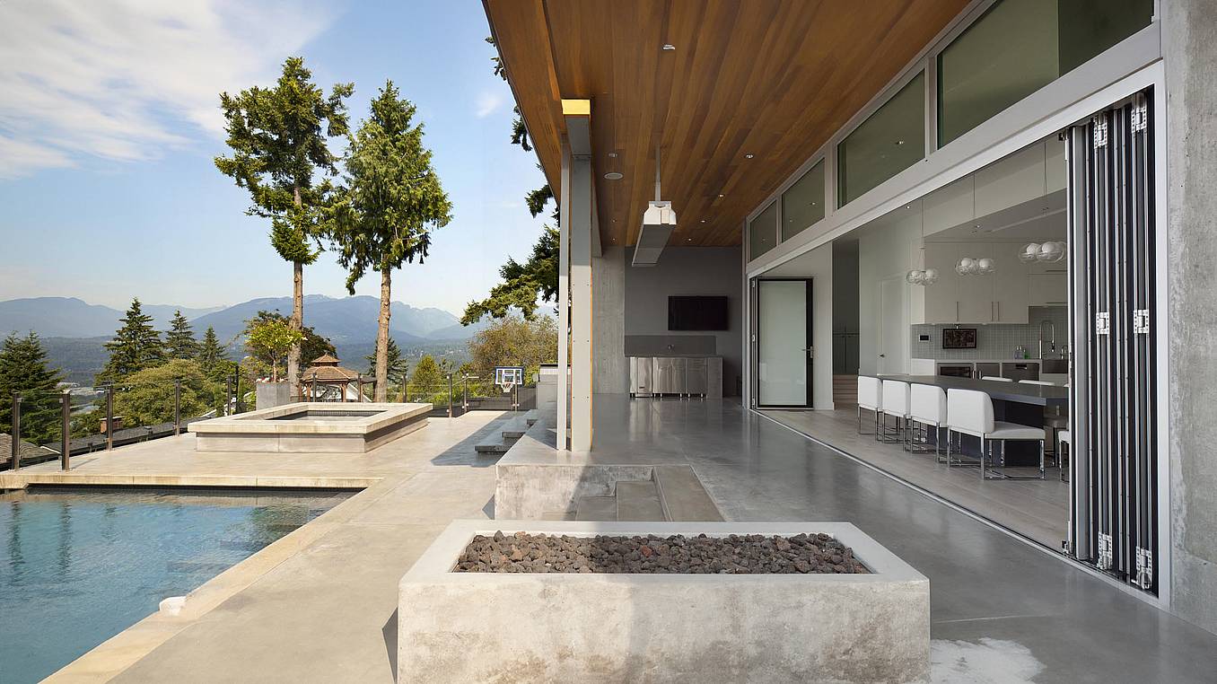 NanaWall retractable glass walls