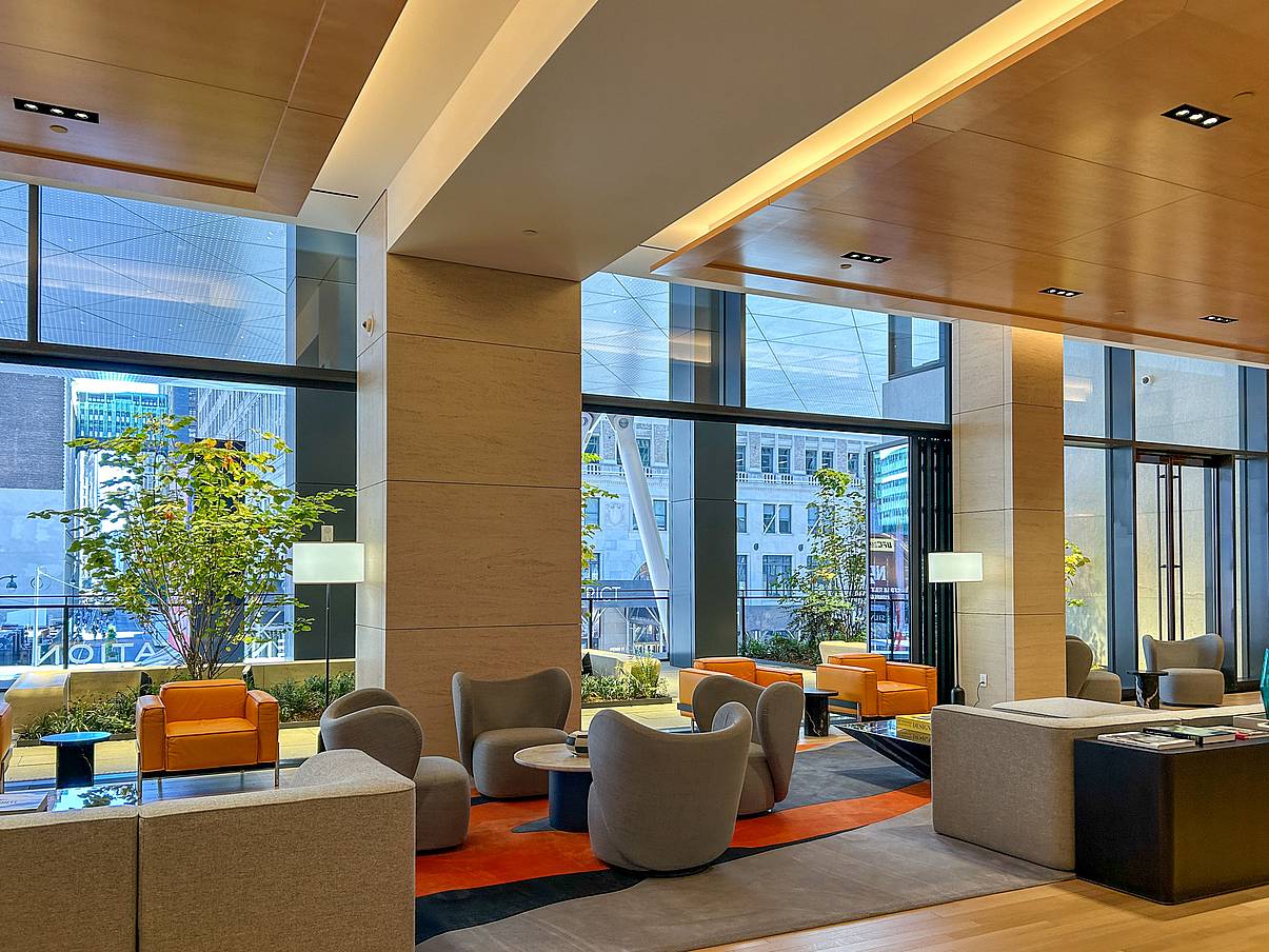 NanaWall commercial glass doors