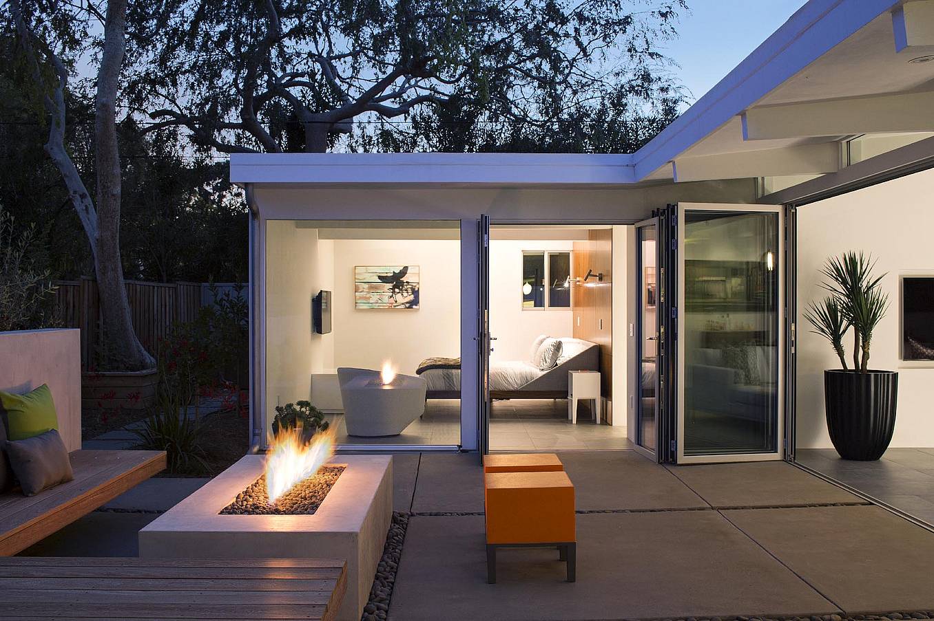 Indoor/Outdoor Living Areas Expand Your Living Space