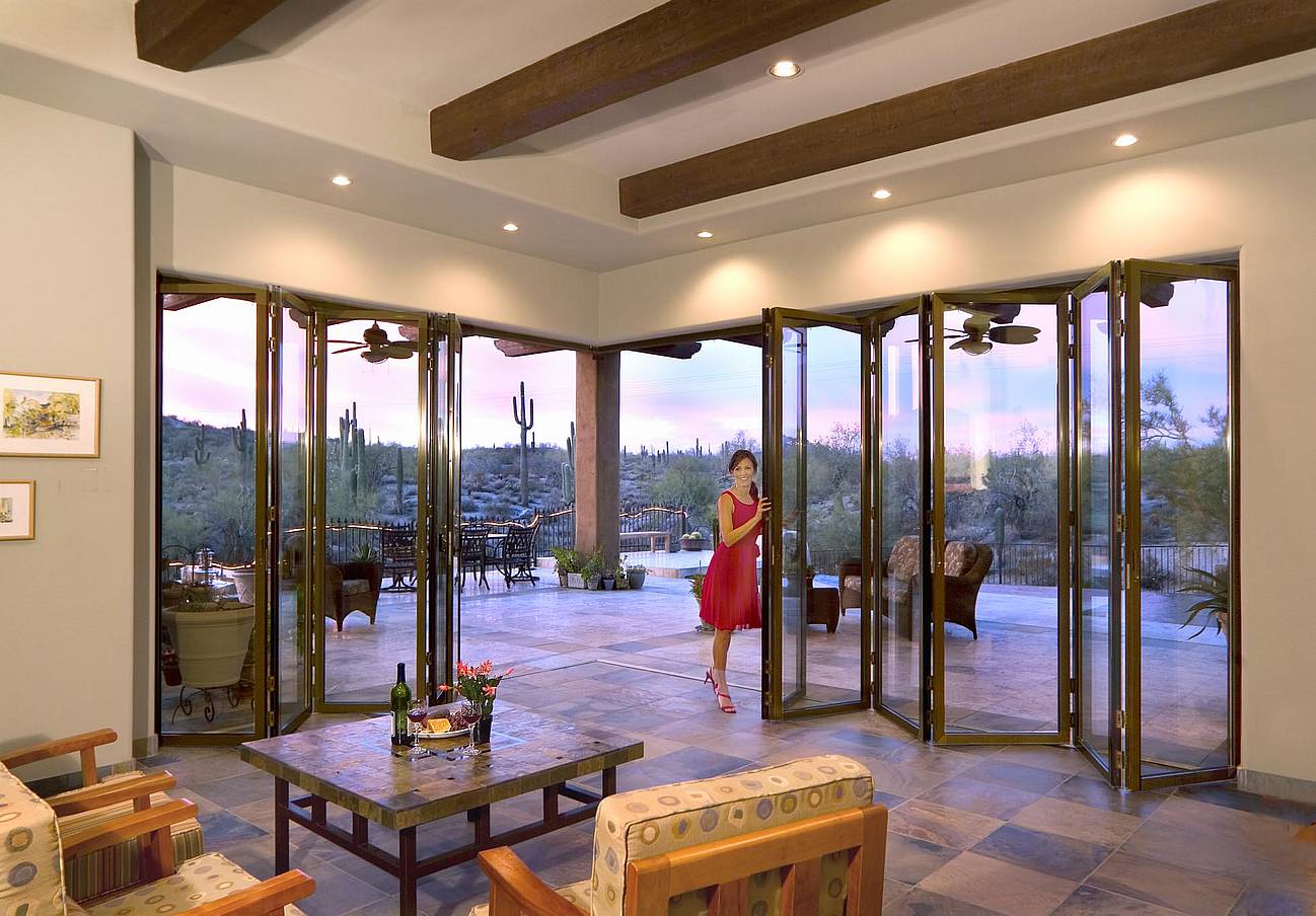 exterior-glass-walls-can-expand-usable-space