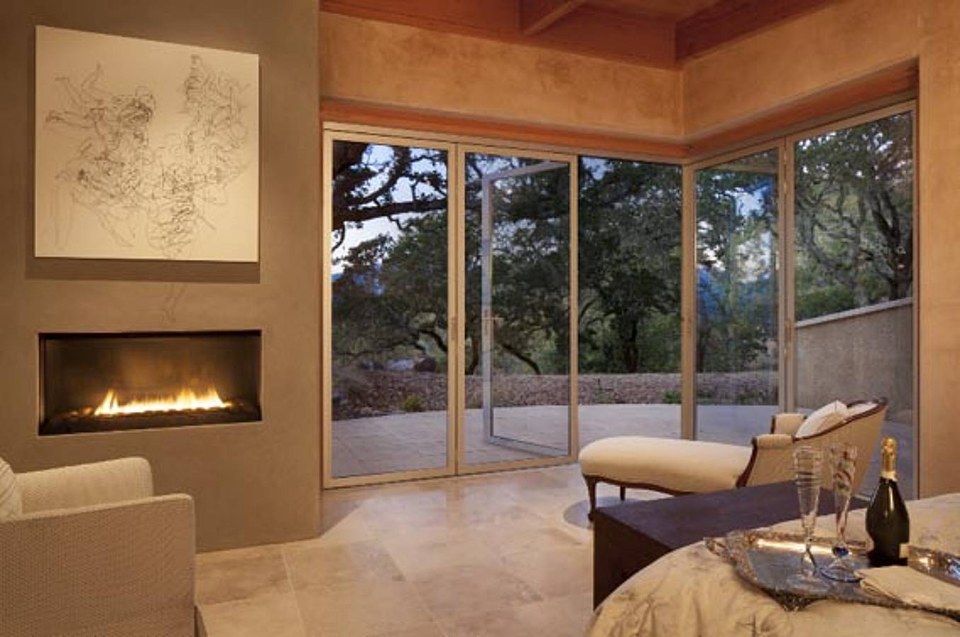 Folding-Glass-Wall-Systems-in-Bedrooms