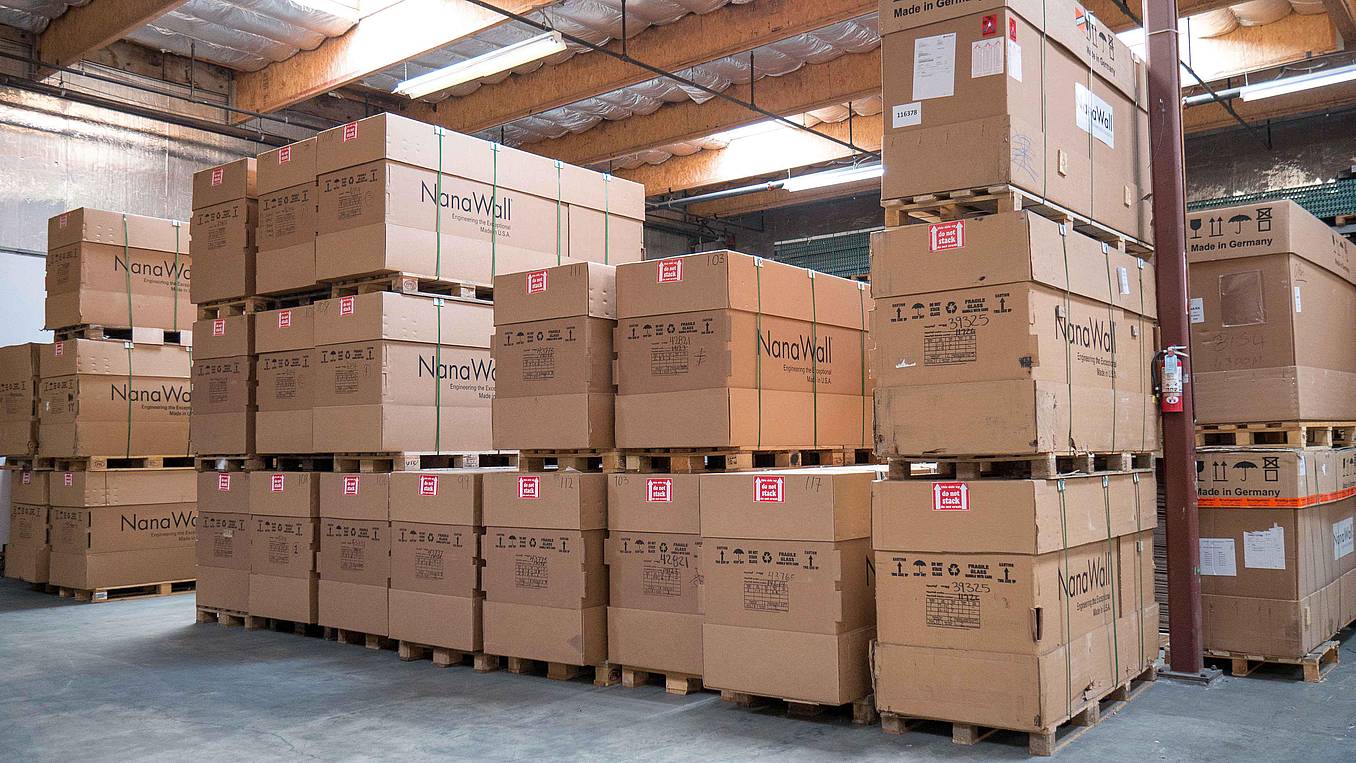 NanaWall-Systems-branded-shipping-containers