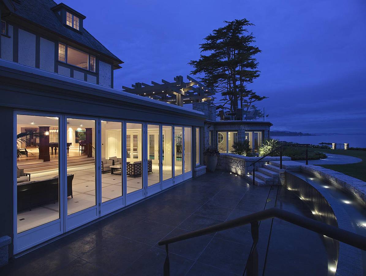 NanaWall opening glass walls