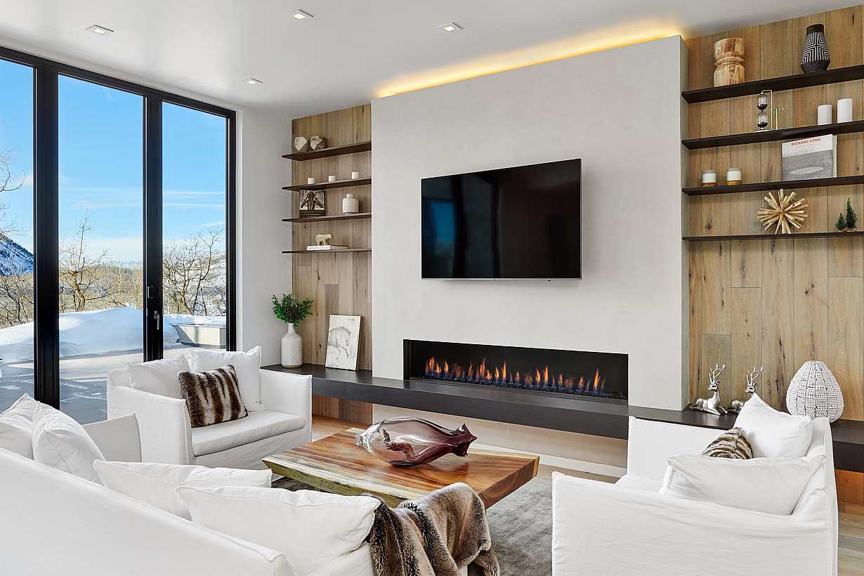 operable glass walls offer indoor/outdoor recreation in snowmass 