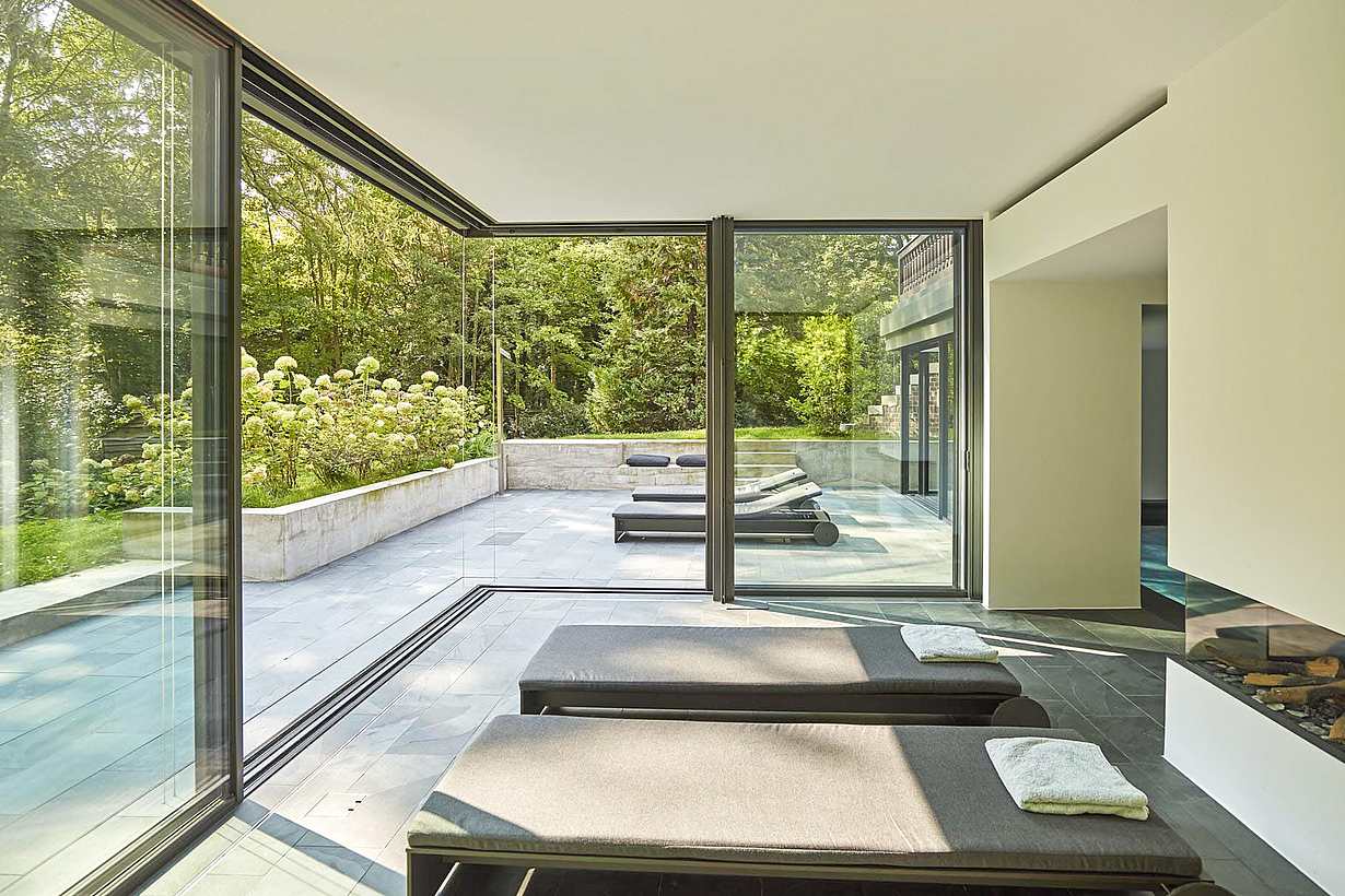 moveable glass doors