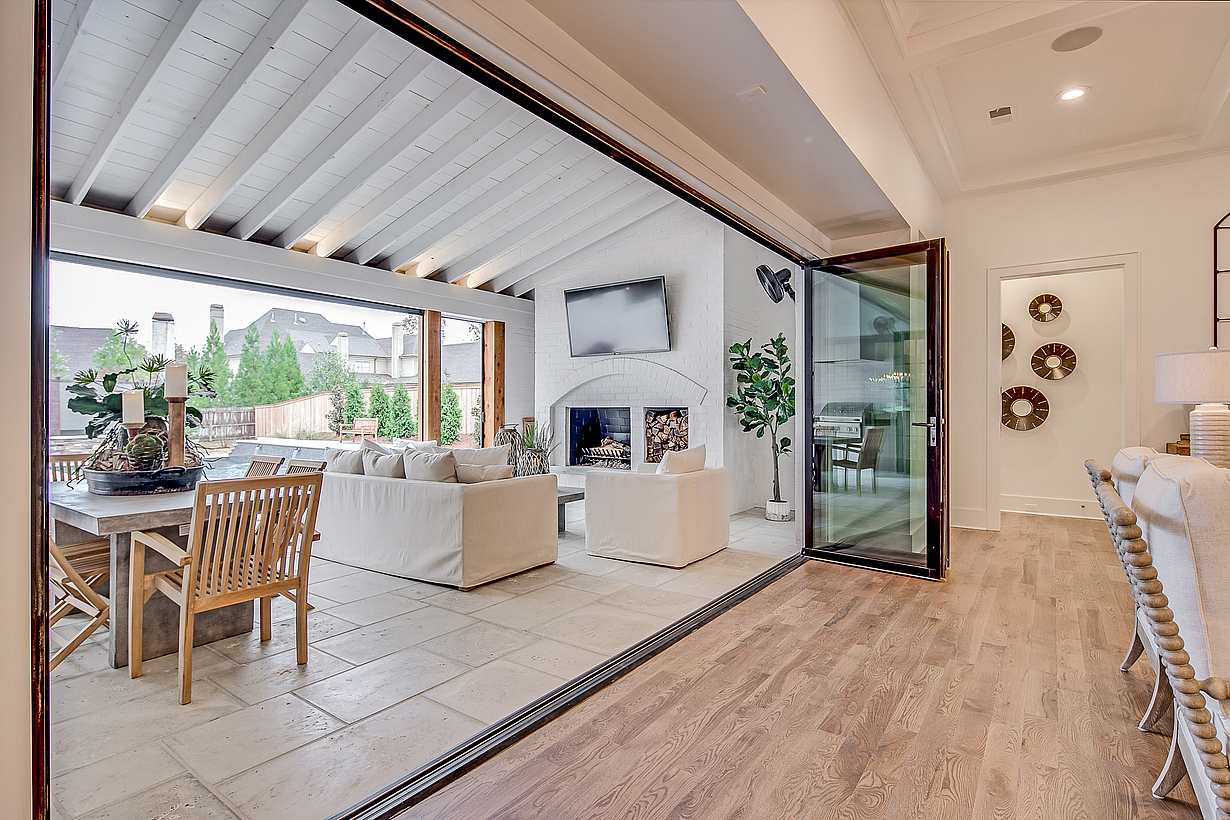 NanaWall operable glass walls