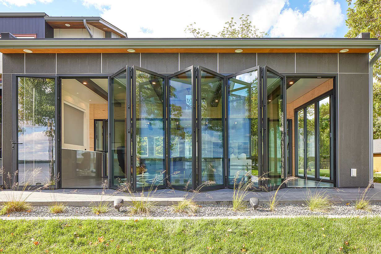 NanaWall moveable glass walls with no overhang