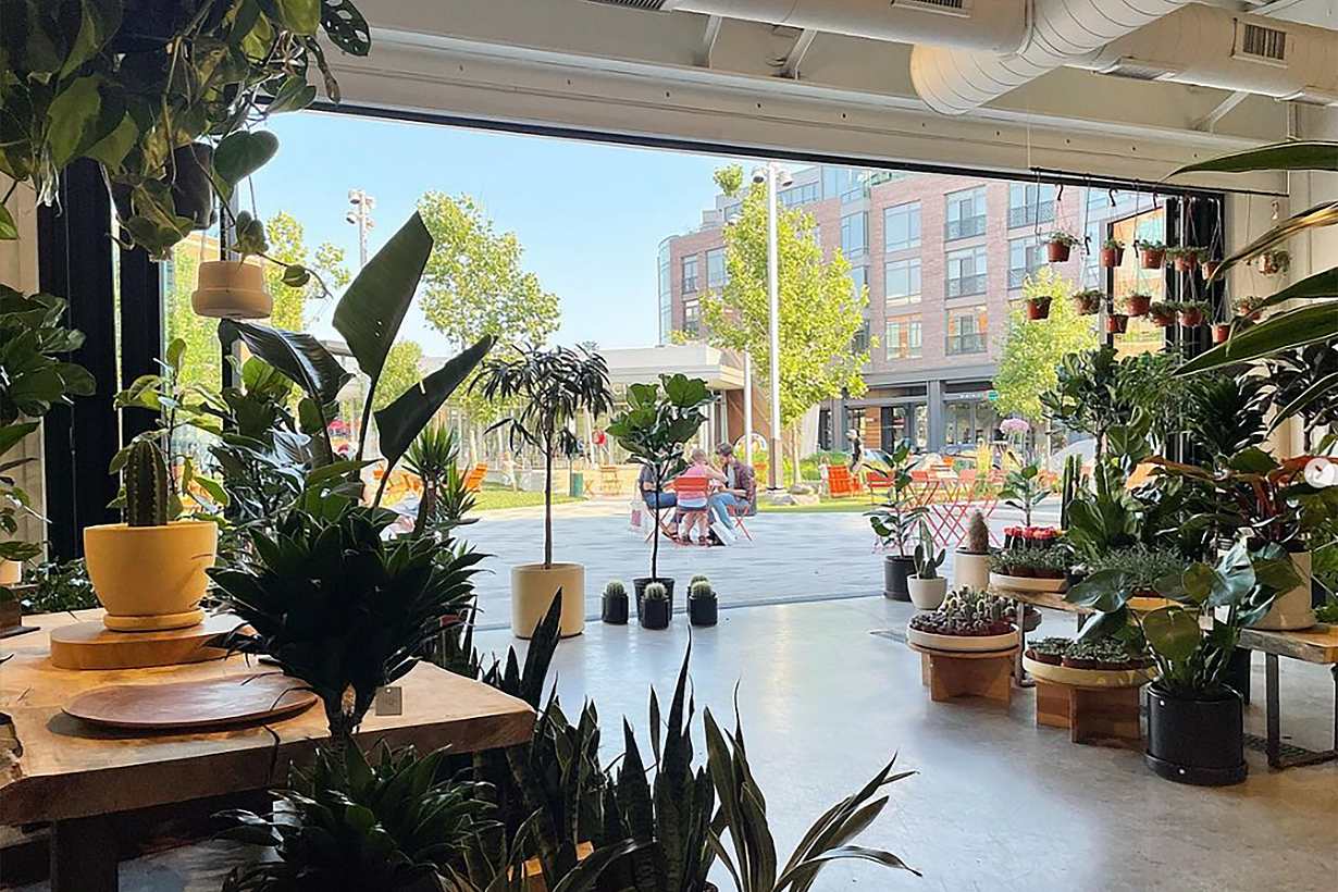commercial storefronts design with opening glass walls