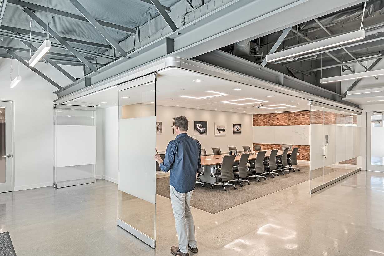 frameless retractable glass wall systems for office design