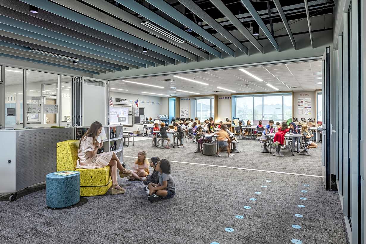 retractable glass systems for schools