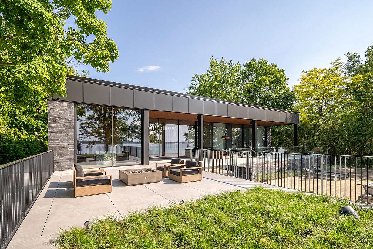 NanaWall minimal sliding glass doors