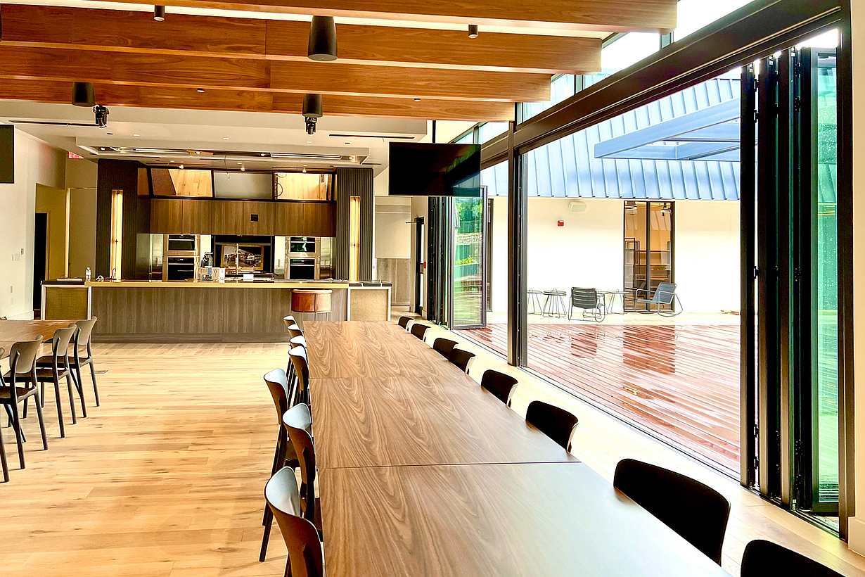 NanaWall commercial glass doors