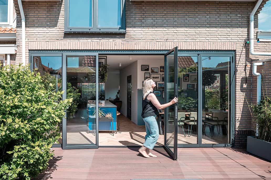 NanaWall system at Westland Residence with slim-profile glass panels, thermal break technology, and seamless indoor-outdoor living experience