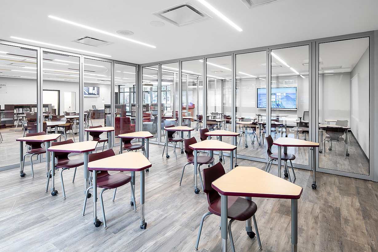 flex space with acoustic glass wall systems
