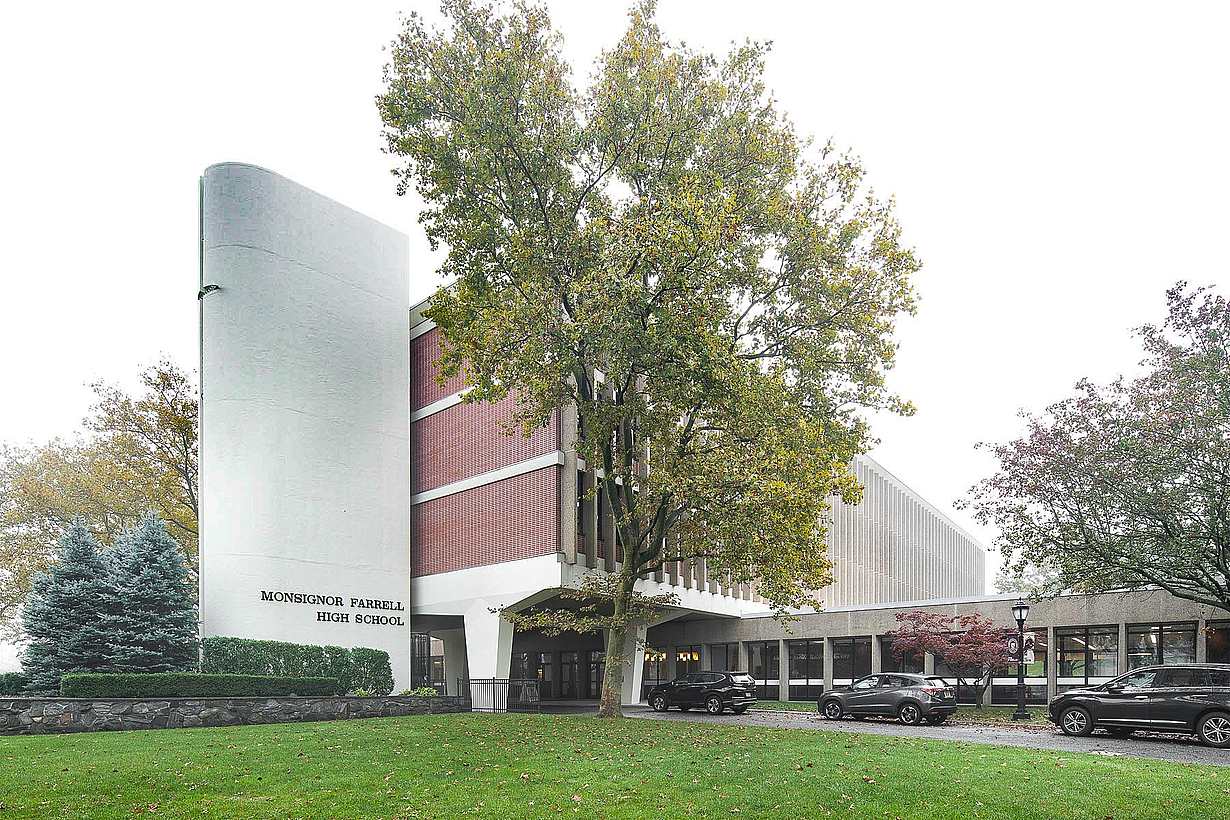 acoustic glass wall systems at Farrell High School