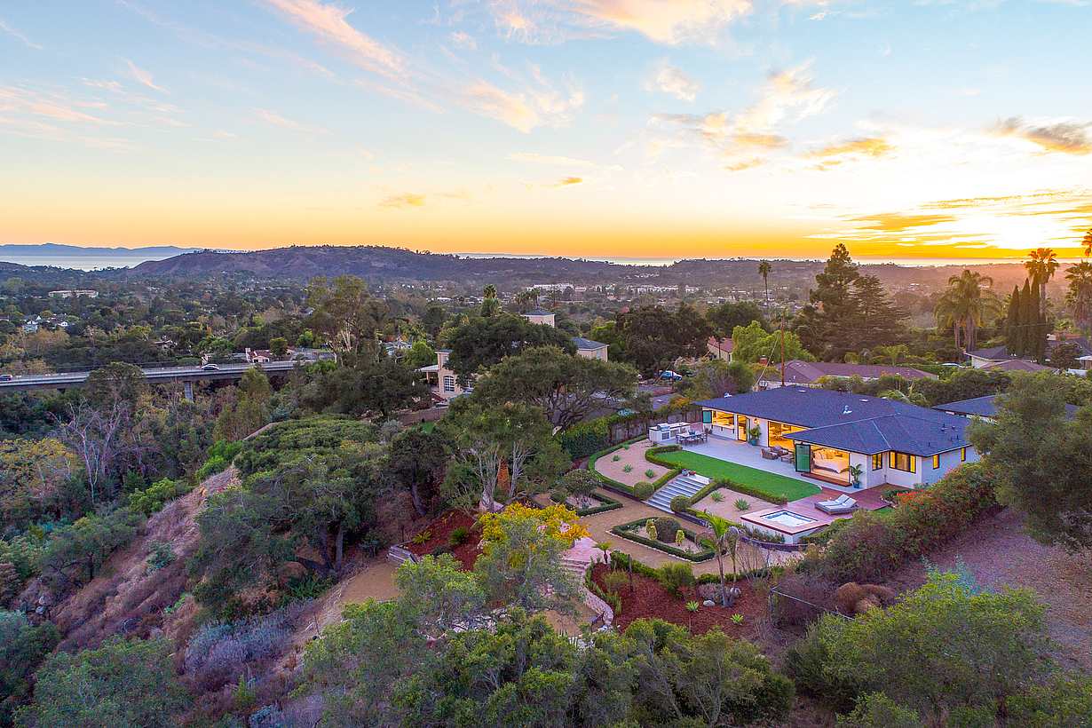NanaWall indoor/outdoor lifestyle Santa Barbara home