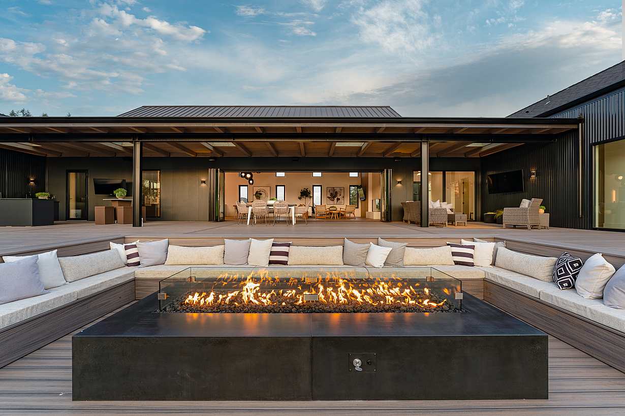 retractable glass walls