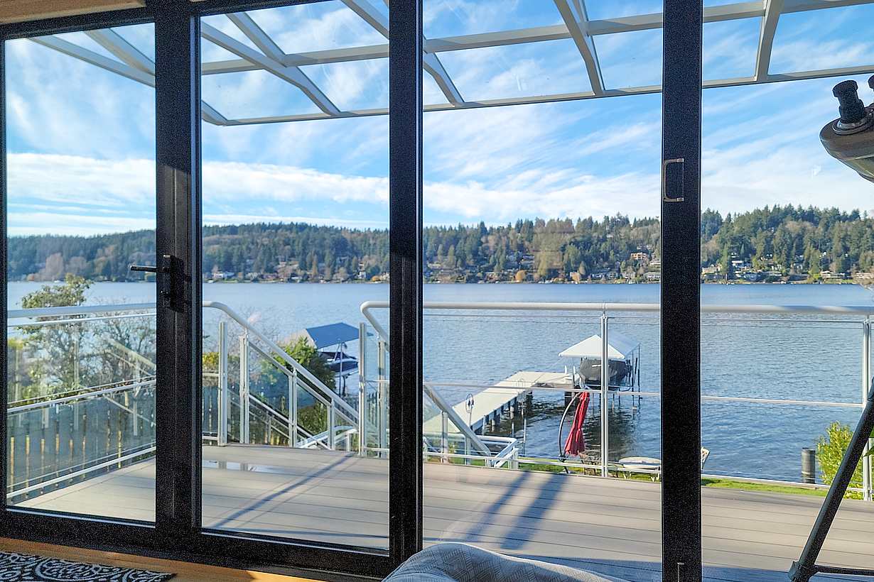 aluminum accordion door system
