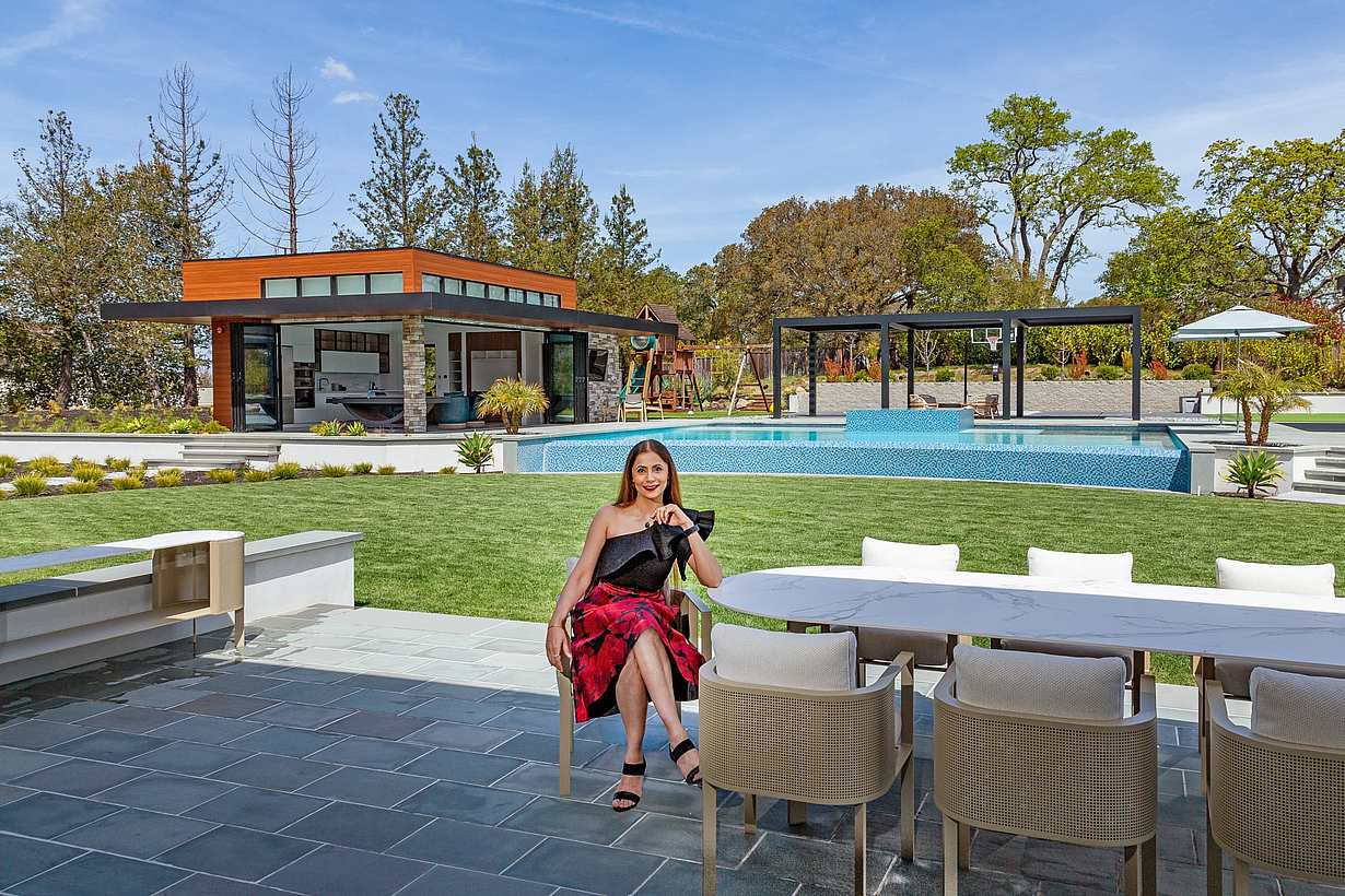indoor-outdoor living with NanaWall Bifold Glass Wall Systems