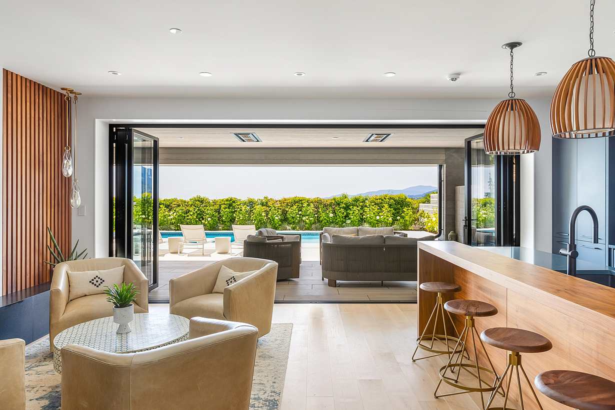 NanaWall Generation 4 foldng glass walls