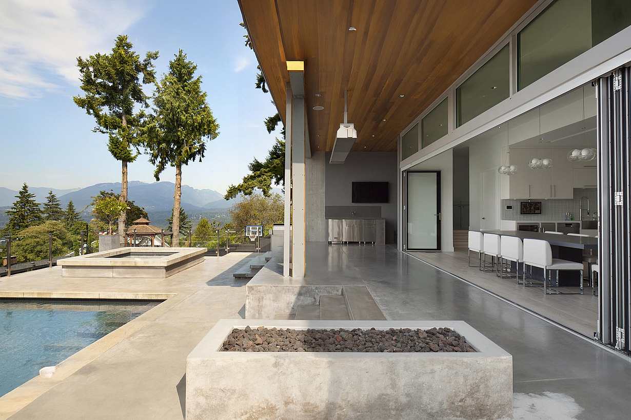 NanaWall retractable glass walls