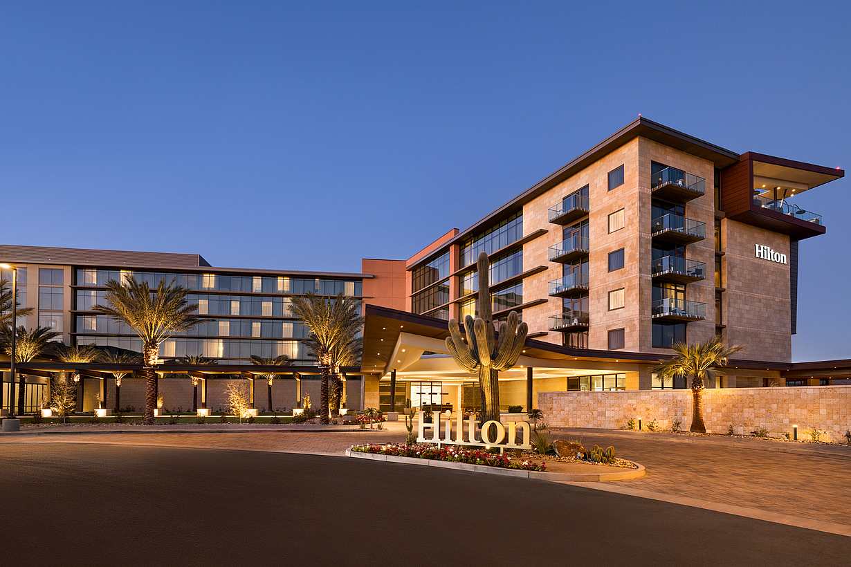 NanaWall operable glass doors at Hilton North Scottsdale