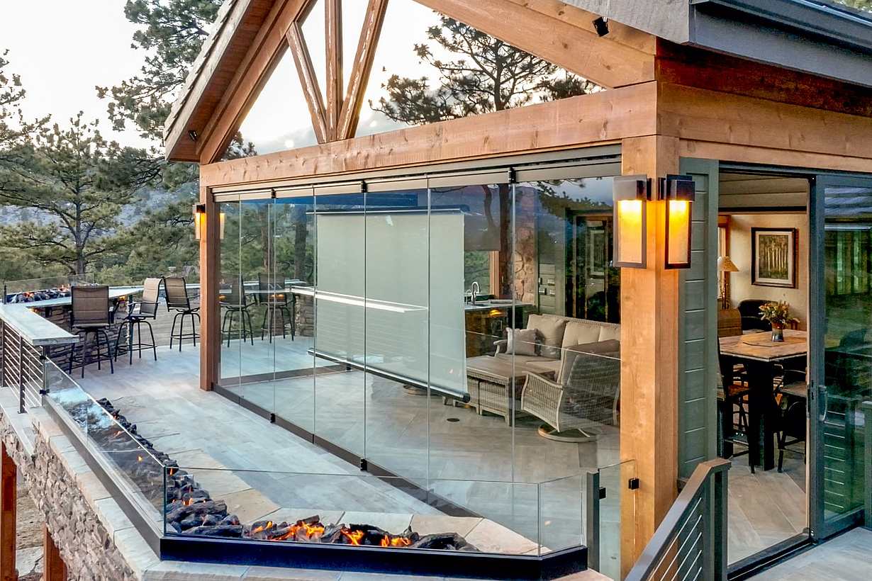 sliding frameless glass patio doors